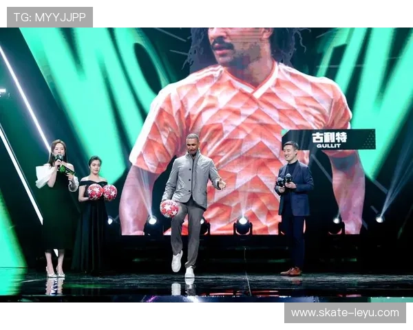 足球巨星荣耀时刻荣获最佳球员奖项引发全球热议